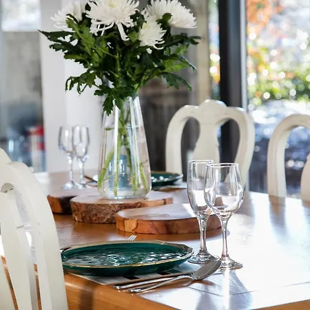 Bird House - Sleep With The Owls! Апартаменты *